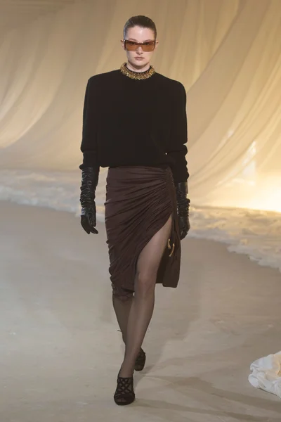 Look 37